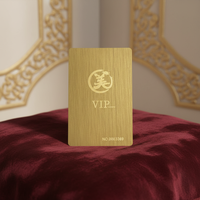 Carte de membre RFID personnalisée en PVC, avec estampage à chaud magnétique, brossée, imperméable, avec impression numérique et plastification