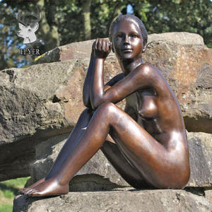 Diseño moderno Chica <span class=keywords><strong>de</strong></span> pie con pájaro Escultura <span class=keywords><strong>de</strong></span> bronce Figura <span class=keywords><strong>de</strong></span> jardín Escultura <span class=keywords><strong>de</strong></span> bronce Chica <span class=keywords><strong>de</strong></span> tamaño real Estatua <span class=keywords><strong>de</strong></span> bronce <span class=keywords><strong>para</strong></span> la venta - Product Image 4