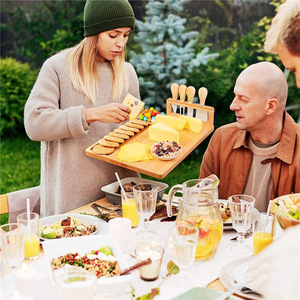 Ensemble <span class=keywords><strong>de</strong></span> planches à <span class=keywords><strong>fromage</strong></span> en bambou avec 4 couteaux en acier inoxydable, plateau à charcuterie et plateau <span class=keywords><strong>de</strong></span> service - Product Image 6