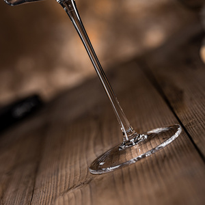 Vente en gros de gobelets cylindriques en <span class=keywords><strong>verre</strong></span> soufflé à la main de 16 oz avec côtés plats, verres à vin rouge - Product Image 5