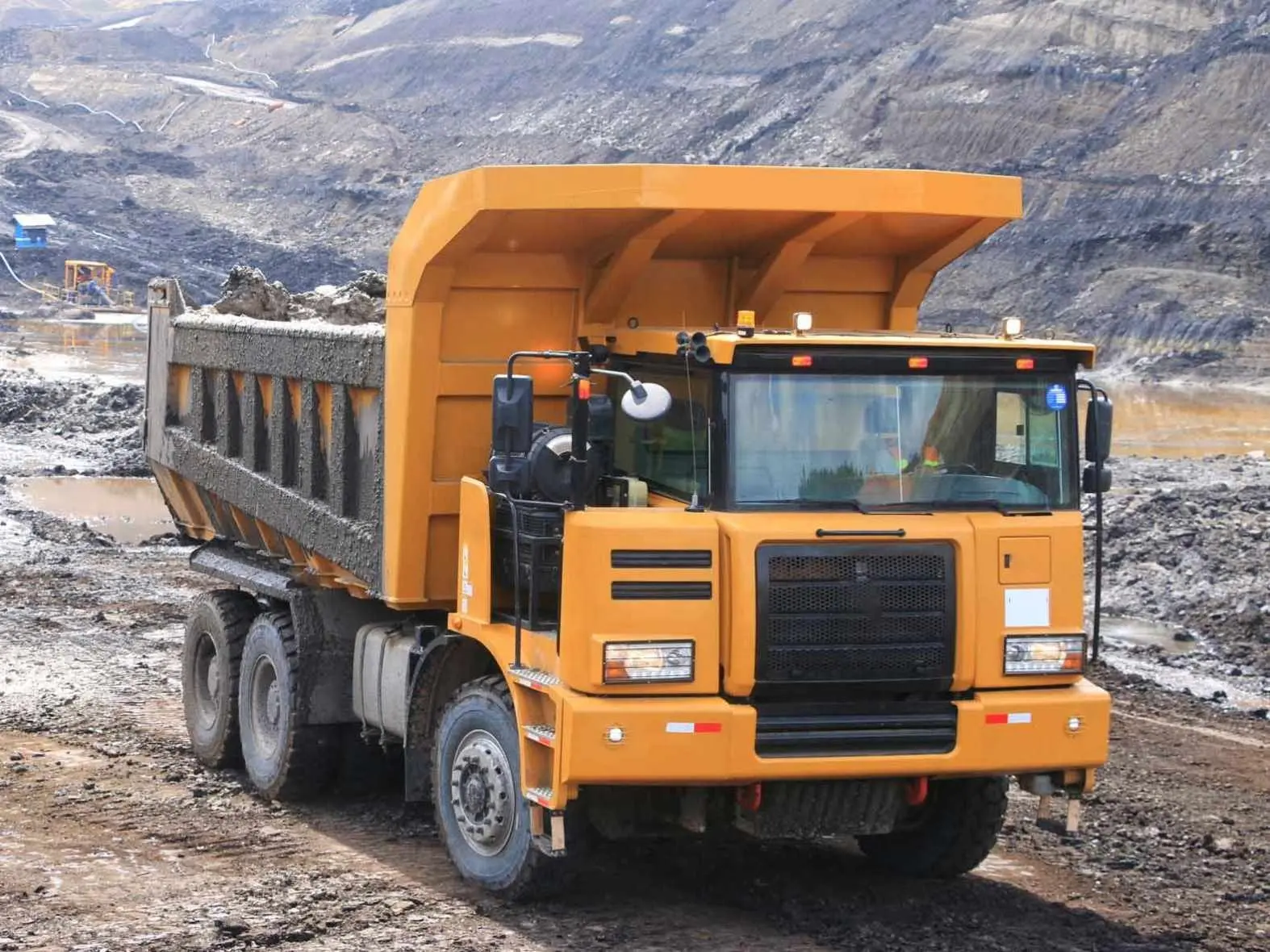 Top Brand New 31t Tipper Coal Mine Truck Euro 2 8*4 Tipper Truck Dump Truck SYZ322C-8S V 