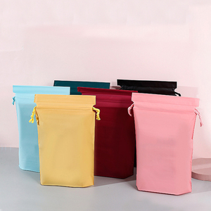 Bolsa de Almacenamiento con Cordón de CPE de Color Sólido, 21x29cm, al por Mayor, con Logotipo Personalizado Impreso, Bolsa de Plástico Mate con Cordón para Regalos y Cosméticos - Product Image 6