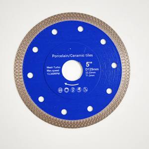Lame de scie diamantée turbo 115 mm, pressée à chaud, revêtement Ti, 140 dents, soudée haute fréquence pour la découpe du granit, du marbre, de la porcelaine, bleue - Product Image 2