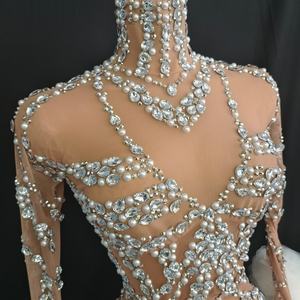 Nouvelle <span class=keywords><strong>robe</strong></span> <span class=keywords><strong>de</strong></span> bal tendance pour femmes, sans bretelles, avec des perles, en satin, maxi, traîne, pour fête d'anniversaire - Product Image 5