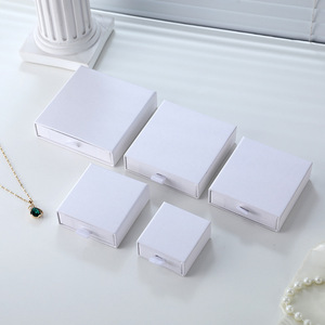 Caja de Embalaje de Joyería Ecológica con Cajón Deslizante de Cartón para Aretes, Anillos, Collares y Pulseras, Caja de Papel con Logotipo Personalizado - Product Image 4