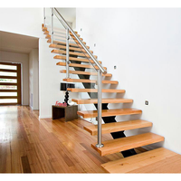 Escalier intérieur moderne standard australien/canadien avec marches en bois