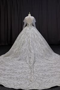 Vestido de Novia Moderno Estilo Princesa con Encaje Brillante y Escote Corazón, Mangas Largas Desmontables y Diseño Elegante - Product Image 6