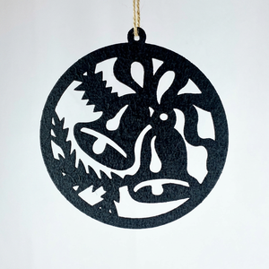 Décoration suspendue artisanale, cadeau festif, ornement en forme de cœur, œuvre d'art, pièce décorative de Noël, artisanat en métal. - Product Image 1