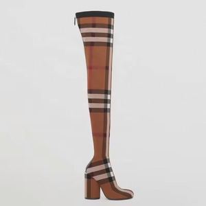 Bottes hautes classiques à carreaux pour femmes, extensibles, avec talons épais, au-dessus du genou, fermeture éclair longue à l'arrière, pour l'hiver - Product Image 3