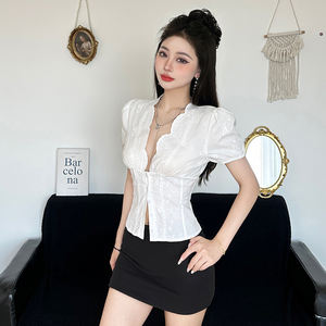 Camisa de Manga Abullonada con Textura y Cuello en V Estilo Francés para Mujer, Corte Entallado, Elegante y Chic para Uso Diario - Product Image 3