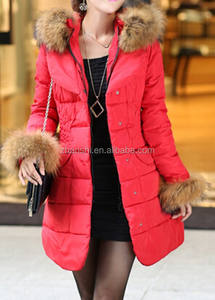 Chaqueta larga de lujo para mujer de estilo europeo con cuello de piel desmontable - Product Image 5