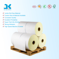 Papier auto-adhésif en rouleau jumbo, résistant à la chaleur, à base de colle thermofusible, matériau personnalisé, forte adhérence, excellente imprimabilité, fabriqué par le producteur.