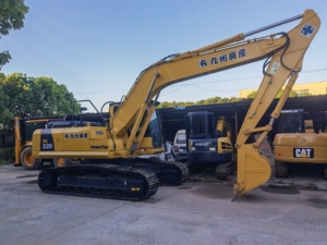 Japan Used Komatsu PC220 PC210-8 21 Ton <b>Excavator</b> Second Hand Komatsu PC220 PC210 PC220 <b>Excavator</b> <b>Machine</b> for Construction - Product Image 3