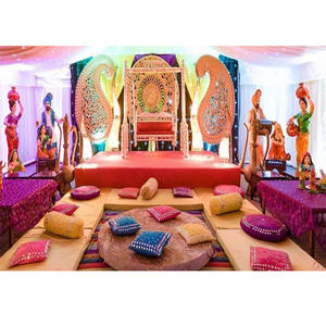Decoración de Escenario para Sangeet Punjabi, Accesorios Elegantes para Bodas, Diseño de Escenario para Mehndi/Sangeet, Decoración de Escenario para Bodas Punjabi, Último Diseño de Decoración para Mehndi - Product Image 1