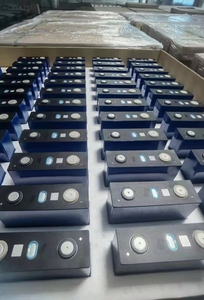 Литий-железо-фосфатные (LiFePO4) призматические аккумуляторные ячейки CATL <span class=keywords><strong>3</strong></span>.2В 100Ач, ячейки LiFePO4 <span class=keywords><strong>3</strong></span>.2В 100Ач, ячейки LFP для солнечных батарей <span class=keywords><strong>3</strong></span>.2В - Product Image 4