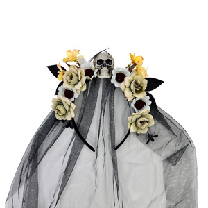 Diadema de tul floral de camelia hecha a mano, tocado gótico de bruja para disfraz de Halloween, accesorio para fotos de fiesta o escenario. - Product Image 3