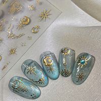 Autocollants Métalliques TSZS Luxe Or Lune Étoile Décorations Ongles Célestes Soleil Étoile Lune Auto-adhésifs pour Salon Vente en Gros