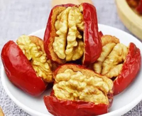 Groothandelsprijs Hoge Kwaliteit Zoete Smaak Chinese Gedroogde Rode Date Jujube Gemengd Met Walnoten Fruit Snack
