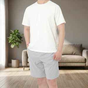Camiseta Sorona de manga corta raglán para hombre en marfil Disponible en tallas M/L/XL - Product Image 2