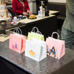 Vente en gros <span class=keywords><strong>2</strong></span> sacs à main en papier kraft pour gâteaux pain thé lait boissons à emporter pour Gâteaux et les industries alimentaires - Product Image 3