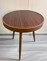 Table d'appoint en verre doré moderne de luxe avec impressions, petite table de canapé avec pieds en métal pour salon