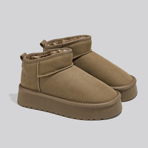 2025 nuovi stivali da neve invernali da <span class=keywords><strong>donna</strong></span> in velluto con fondo spesso impermeabile antiscivolo in morbida pelliccia di cotone nuove <span class=keywords><strong>scarpe</strong></span> da pane stile esplosione - Product Image 2