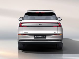 Changan Qiyuan Q07 2025 Plug-in Hybrid SUV 145km cltc phạm vi 1.5L động cơ - Product Image 6