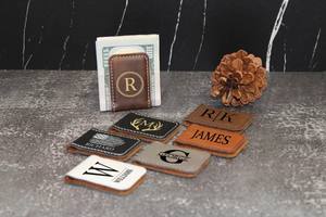 Fermasoldi personalizzati in pelle PU laserabile bianca di 1 3/4 "X 2 1/2"-regalo per lui e per i testimoni dello sposo - Product Image 4