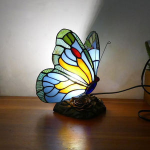 <span class=keywords><strong>Lampe</strong></span> de table <span class=keywords><strong>Tiffany</strong></span> Butterfly, style rétro américain, pour salon, chambre à coucher, villa luxueuse, hôtel, <span class=keywords><strong>lampe</strong></span> de bureau en verre teinté - Product Image 1