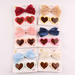 Diadema de nailon para bebé y conjunto de gafas de sol con forma de corazón, diadema con lazo brillante para bebé, accesorios para fotos de verano para niñas de 0 a 3 años - Product Image 5