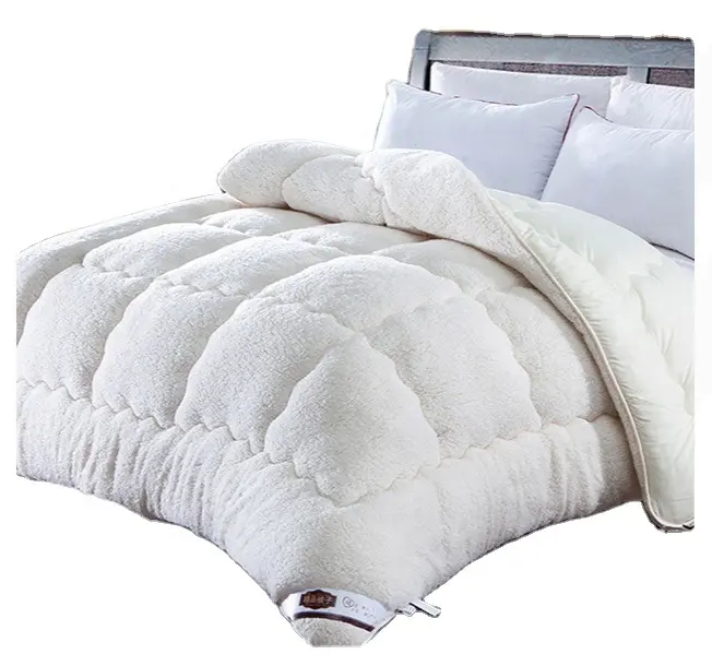 Luxury hot sale velvet Sherpa comforter heavy winter soft lamb fleece bed quilt Flannel Quilt blankets for Hotel