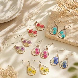 Boucles d'oreilles en résine à motifs artistiques créatifs, bijoux tendance pour femmes et filles, disponibles au meilleur prix - Product Image 4