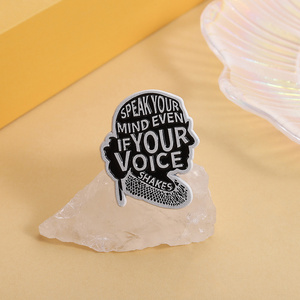 Broche de Esmalte Antiguo con Frase Famosa: Habla por tu cuenta, incluso si tu voz tiembla. Feminismo, Poder de la Mujer. Joyería, Regalo para Amigas. - Product Image 4