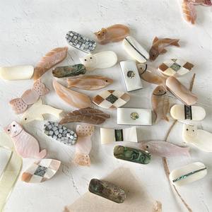 Porta Palillos Creativo Estilo Japonés con Perlas y Opción de Logotipo Personalizado para Uso Doméstico, Hotelero y en Restaurantes - Product Image 2