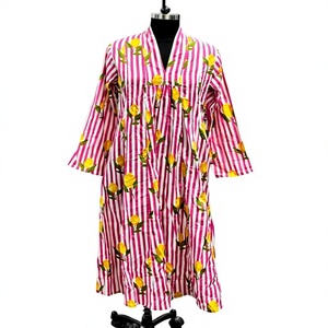 Vestido Casual de Mujer con Estampado Floral Rosa, Cuello en V, Manga Larga, Corte en A, Cintura Imperio, 100% Algodón - Product Image 2