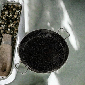 Mini poêle en acier au carbone - Revêtement antiadhésif moucheté avec poignées latérales pour tapas et petits repas - Product Image 3