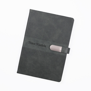 Taccuino in Pelle A5 <span class=keywords><strong>a</strong></span> <span class=keywords><strong>Righe</strong></span> Verticali, Chiusura Ovale in Metallo con Logo Inciso - Perfetto per Riunioni d'Ufficio e Diario Quotidiano - Product Image 1