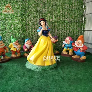 Top Quality Resin Sculpture Life Size Figure Fiberglass Snow White And Seven Dwarfs Outdoor Decoration Statue