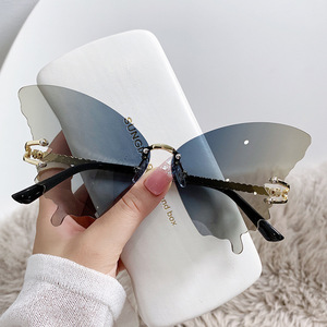Butterfly Sunglasses For Women <b>Large</b> <b>Frame</b> Gradient Blue Lens UV400 Metal <b>Frame</b> Fashionable Street Style Outings Parties - Product Image 4