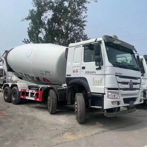 Camión mezclador de hormigón Howo de construcción de ingeniería, camión mezclador de hormigón Howo de bajo consumo de combustible y larga resistencia - Product Image 1