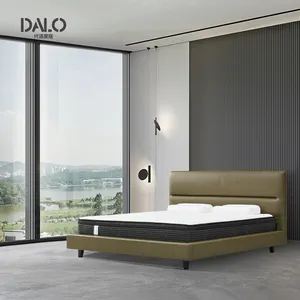 イタリアの豪華でモダンな茶色の布張りのベッドフレームフルサイズのキングカーブプラットフォーム木製スラット付き布張りのベッド