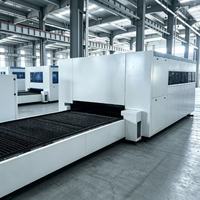 Table d'échange entièrement fermée pour découpe laser fibre CNC haute précision pour le traitement du métal (acier au carbone, acier inoxydable)
