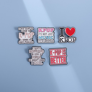 Kpop es mejor Pin esmaltado Solo quiero escuchar Kpop Ignorar mis problemas <span class=keywords><strong>de</strong></span> adultos Broche Insignias <span class=keywords><strong>de</strong></span> solapa Fans del grupo <span class=keywords><strong>de</strong></span> bandas pop - Product Image 5
