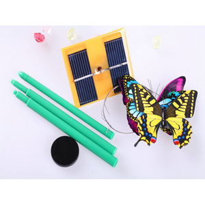 Lampe solaire de jardin en forme de papillon avec panneau solaire LED résistant à l'eau pour la décoration extérieure - Product Image 2