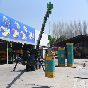 Grue araignée à roues de <span class=keywords><strong>3</strong></span> tonnes, petite grue hydraulique au sol pour entrepôt et équipement de levage de construction - Product Image 2