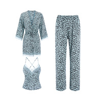 Conjunto de Lencería de Tres Piezas SMOOTH con Logotipo Personalizado de Fábrica, Top Camisero de Seda de Hielo con Estampado de Leopardo, Escote en V Profundo y Encaje, Pantalones y Bata Cruzada para Mujer