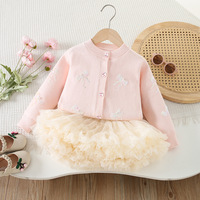 Nouvel ensemble tricoté 2 pièces pour filles, couleur unie avec nœud, collection automne-hiver 2026 : haut tricoté et jupe en tulle moelleux assortie