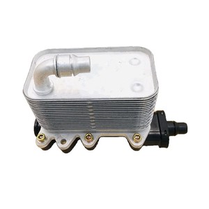 หม้อน้ำ BMW 17217803830 ระบายความร้อนด้วยน้ำ สำหรับซีรีส์ 5 E60 E61 X3 อะไหล่ทดแทน - Product Image 1