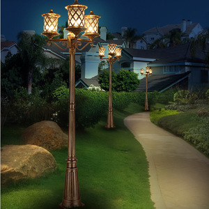 Lampadaire de jardin extérieur en laiton à LED blanc chaud avec abat-jour en verre IP65 AC 220V 2700K, détecteur de mouvement, alimentation solaire, intensité variable, garantie 10 ans - Product Image 6