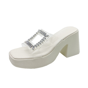 Chaussons à plateforme pour femme, à lacets et bride en T, style estival, avec bout orné de strass scintillants et talon épais ultra-haut, Hiver 2026 - Product Image 6